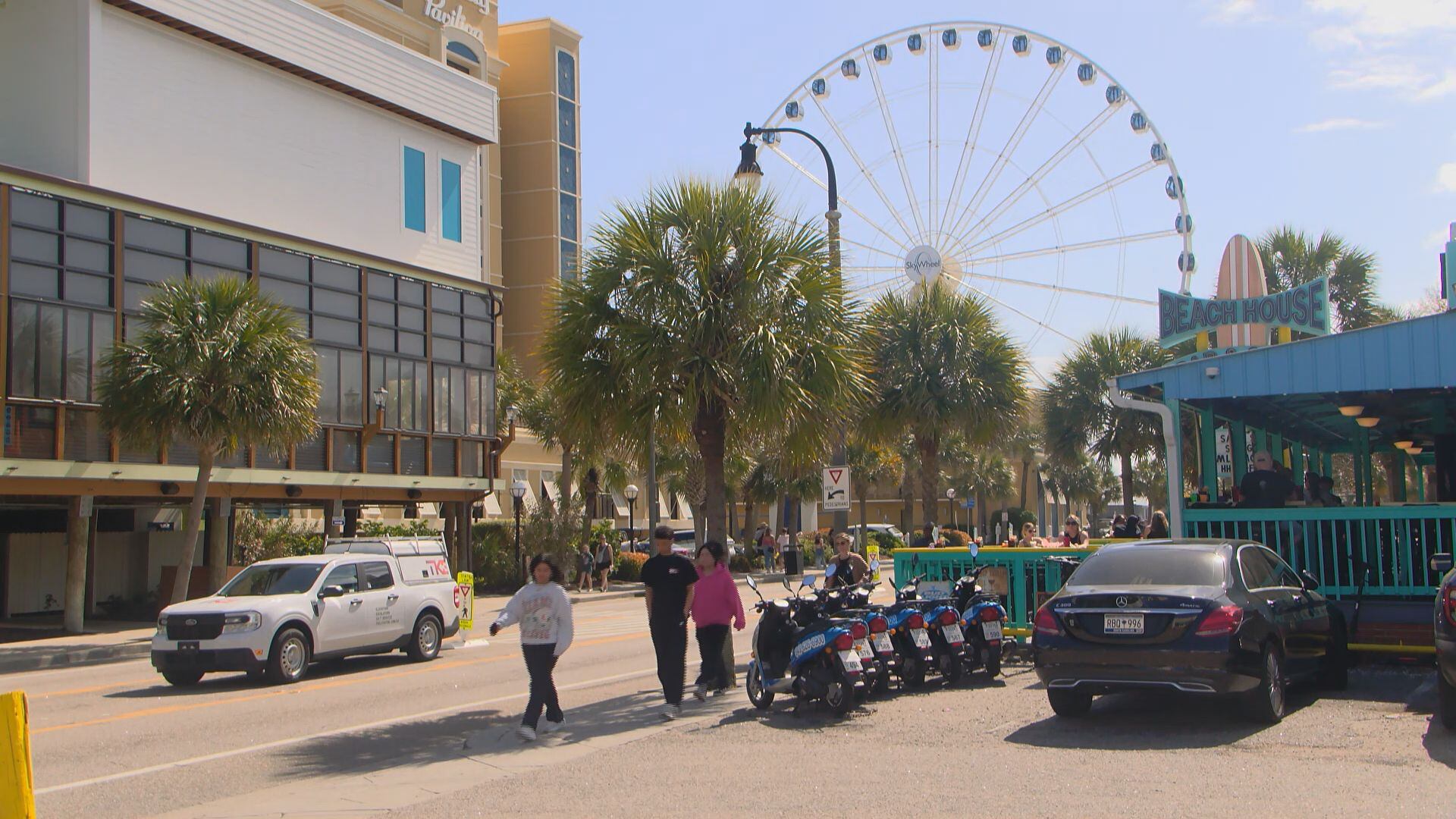 Myrtle Beach votes to allow pedal pubs to operate year-round