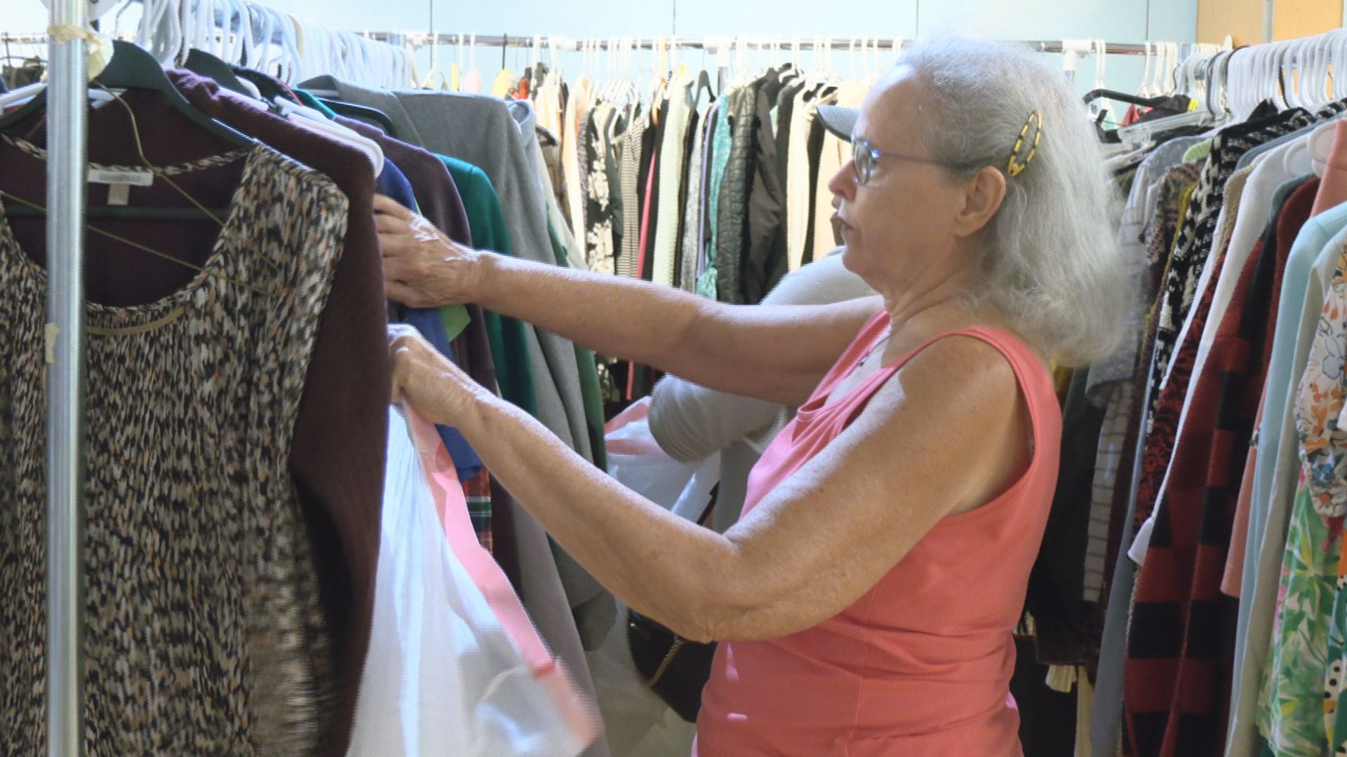 Junior League rummage sale draws shoppers to Myrtle Beach Mall