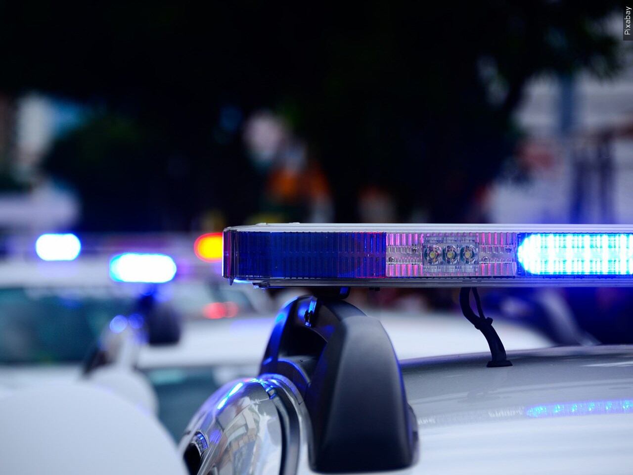 Clerk hurt in shooting inside Dillon business