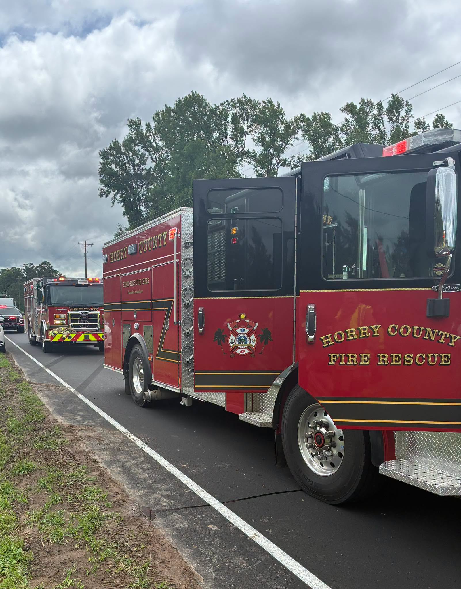 3 hurt after vehicle flips in Horry County