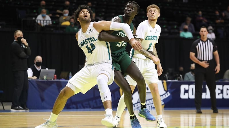 Essam Mostafa led Chants with 22 points and 12 rebounds.